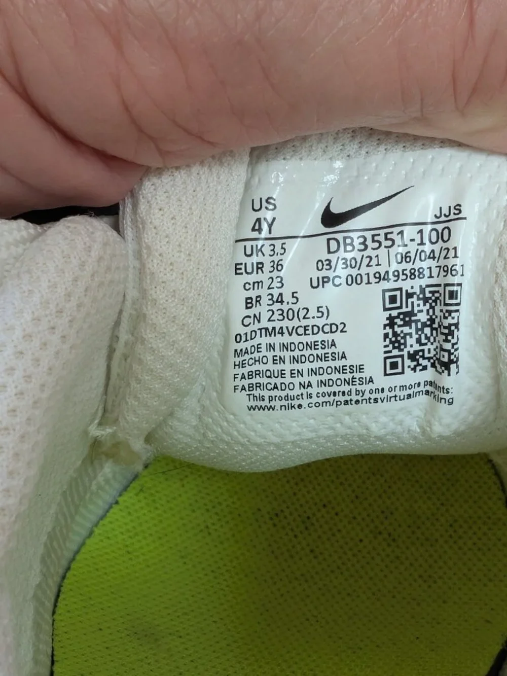 Nike Crater Impact Shoes Summit White - Size 4Y